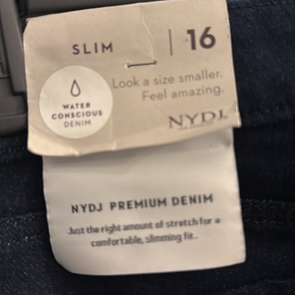 NYDJ size 16 - Picture 5 of 6